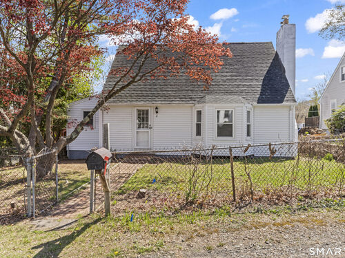  single family home for sale located at 2 Manhassett Trail, Shelton, CT 06484