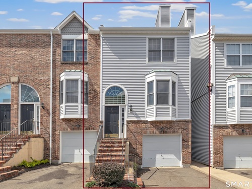  townhouse condo for sale located at 2612 North Avenue, f9, Bridgeport, CT 06604