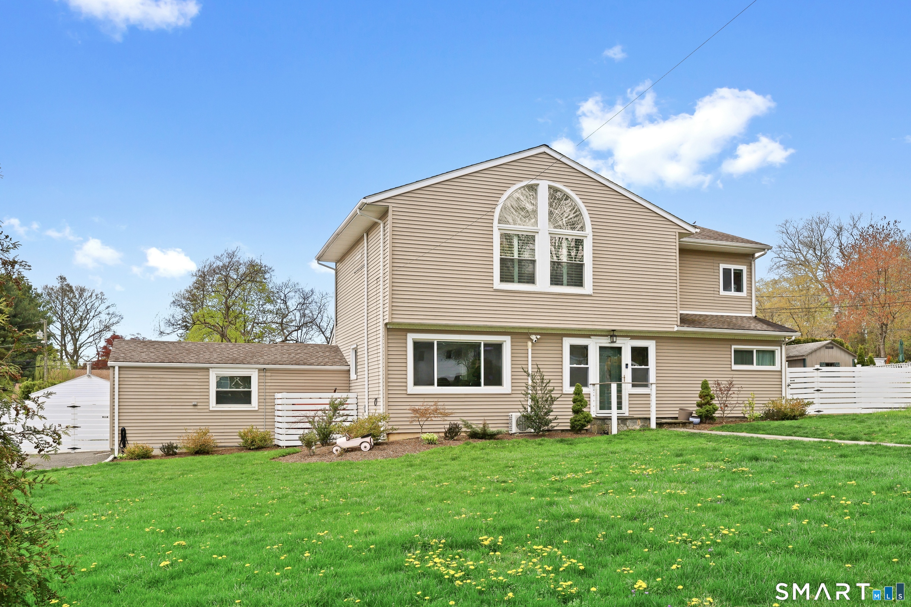 61 Muriel Drive, Stamford, CT 06907 | For Sale at $868,000