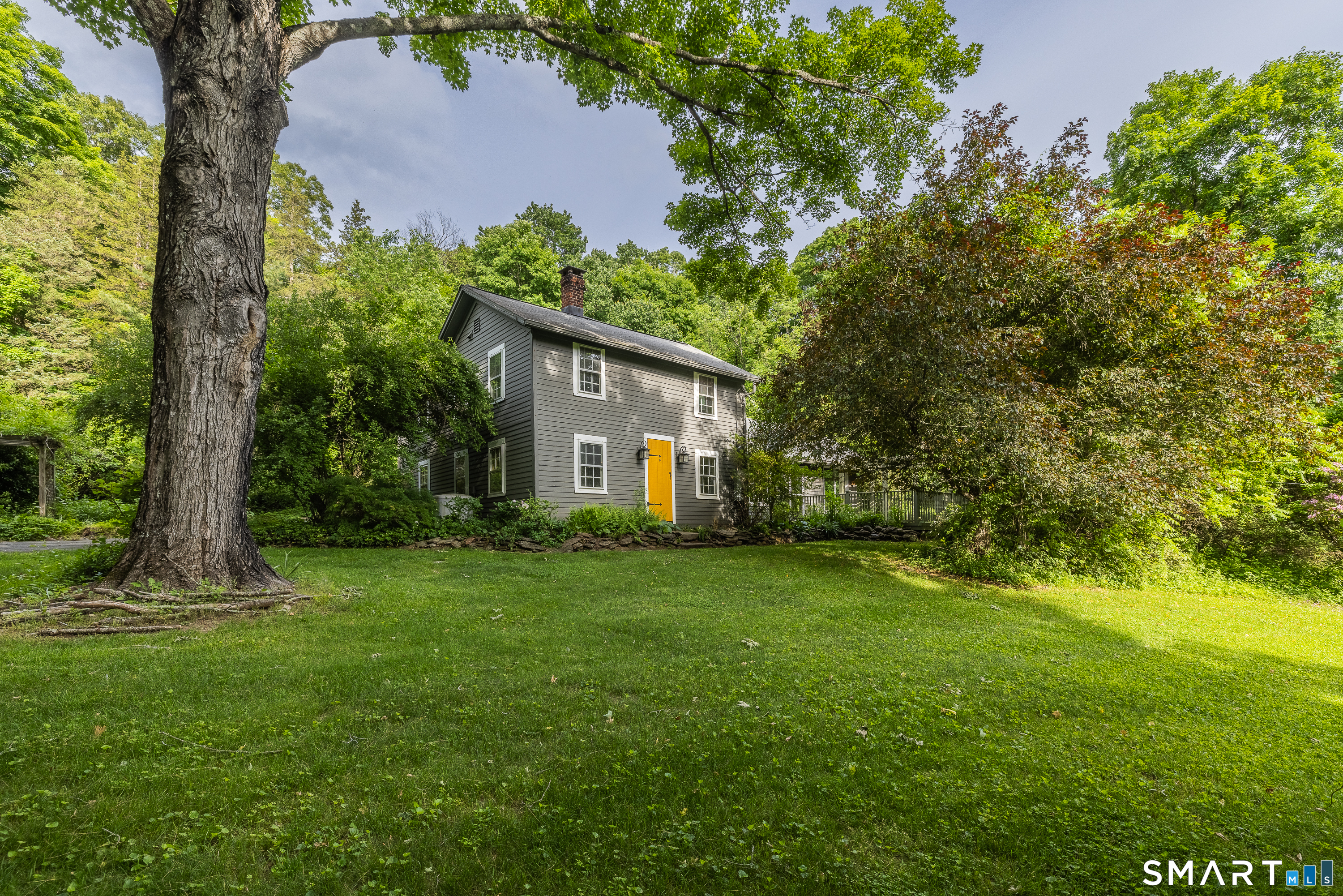 92 Walnut Tree Hill Road, Newtown, CT 06482 | For Sale at $434,900
