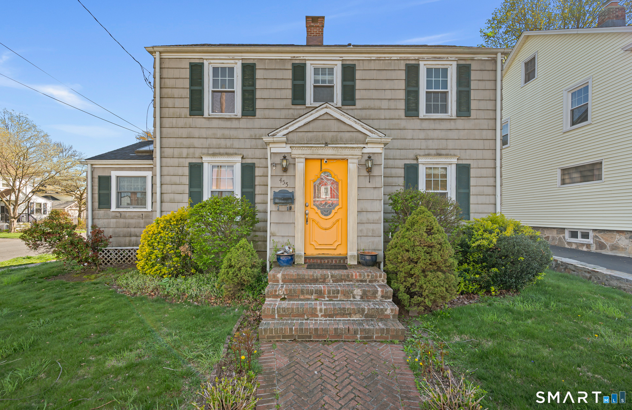 455 Woodlawn Avenue, Stratford, CT 06614 | For Sale at $399,000