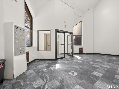  condo home for sale located at 183 Livingston Place, 3, Bridgeport, CT 06610