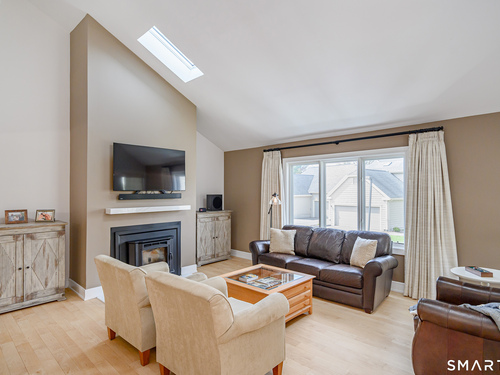  townhouse condo for sale located at 12 Boulevard Drive, 22-132, Danbury, CT 06810