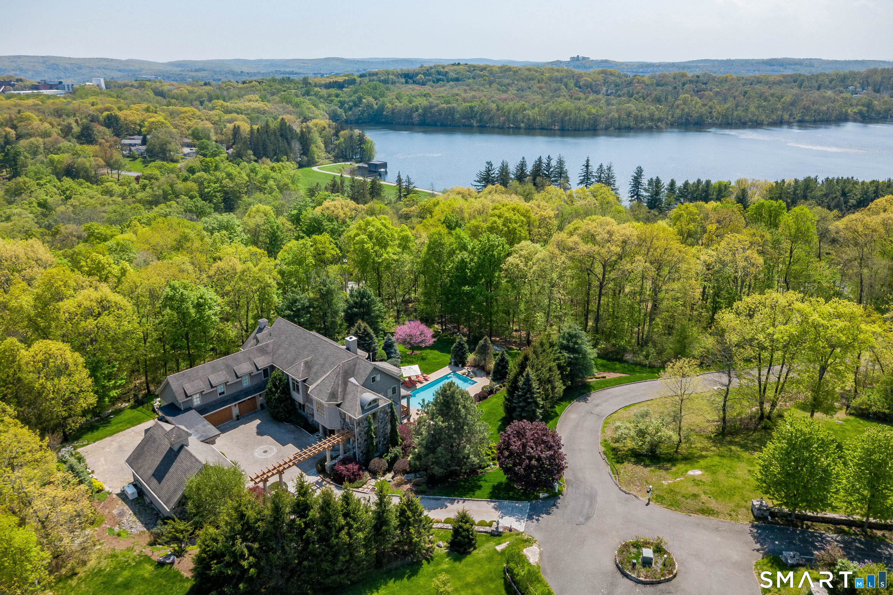 49 Middle River Road, Danbury, CT 06811 | For Sale at $2,295,000
