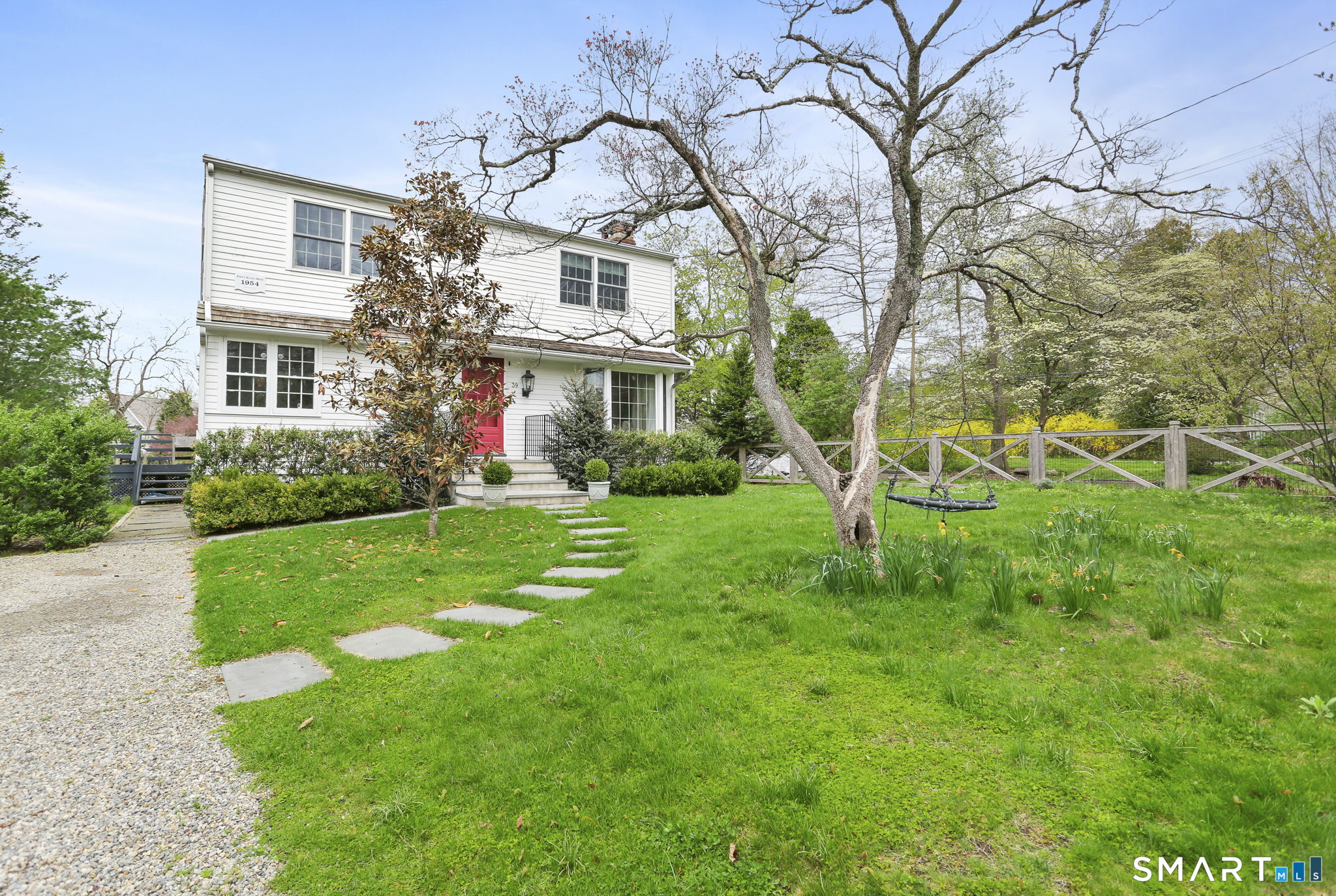 39 Kings Highway North, Westport, CT 06880 | For Sale at $1,199,000