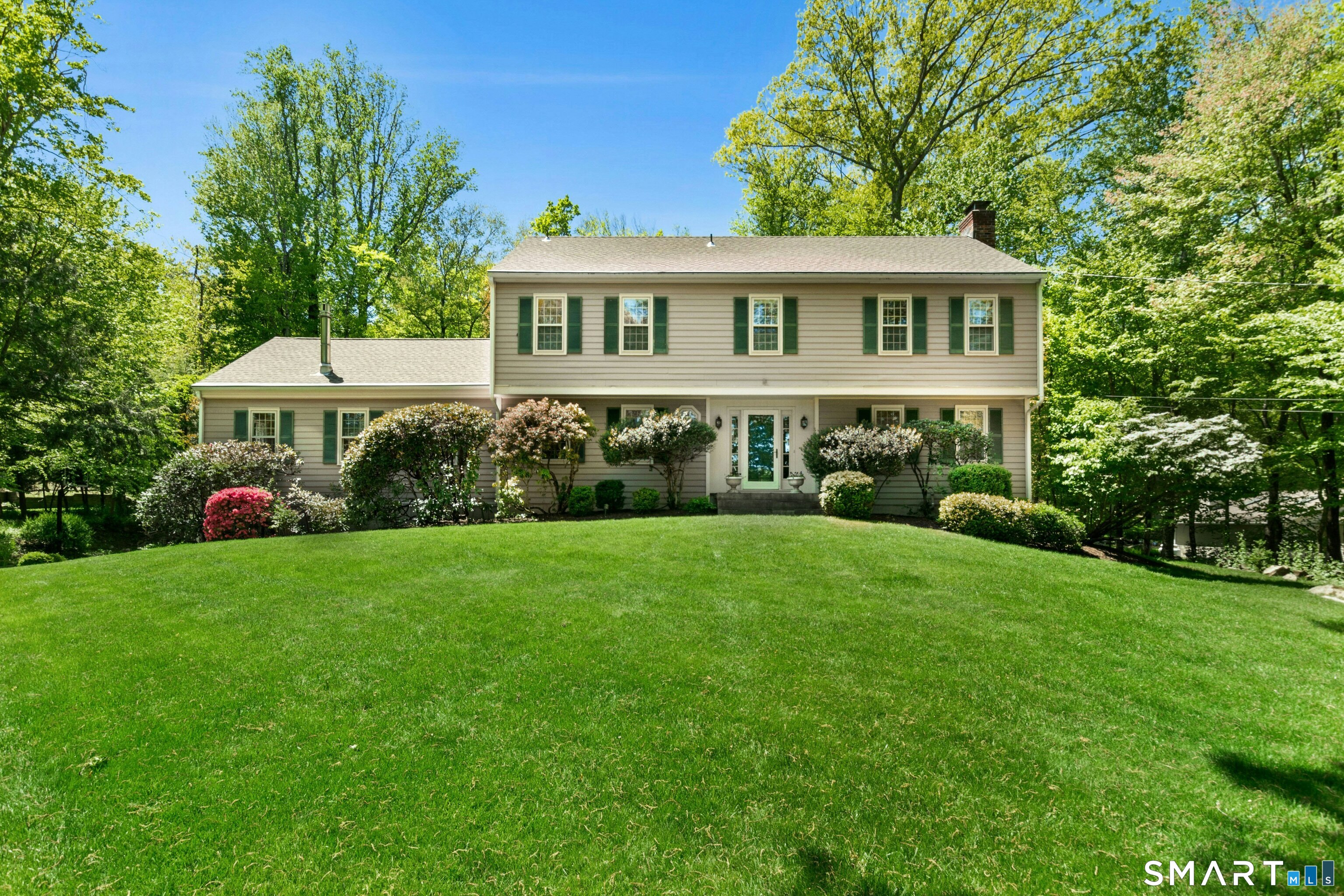 180 Davis Hill Road, Weston, CT 06883 | For Sale at $1,075,000