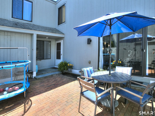  condo home for sale located at 6 Sugar Maple Lane, 6, Ridgefield, CT 06877