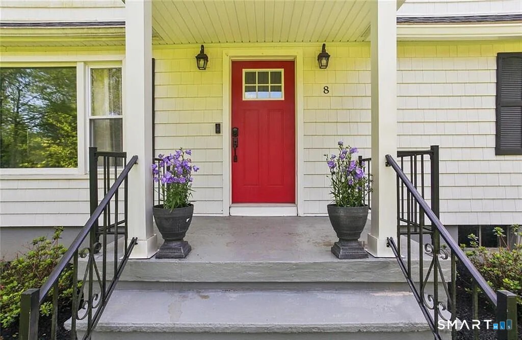 8 Ferndale Drive, Easton, CT 06612 | For Sale at $905,000