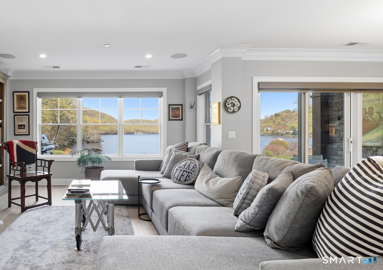 16 Hayestown Road, d102, Danbury, CT 06811 | For Sale at $925,000