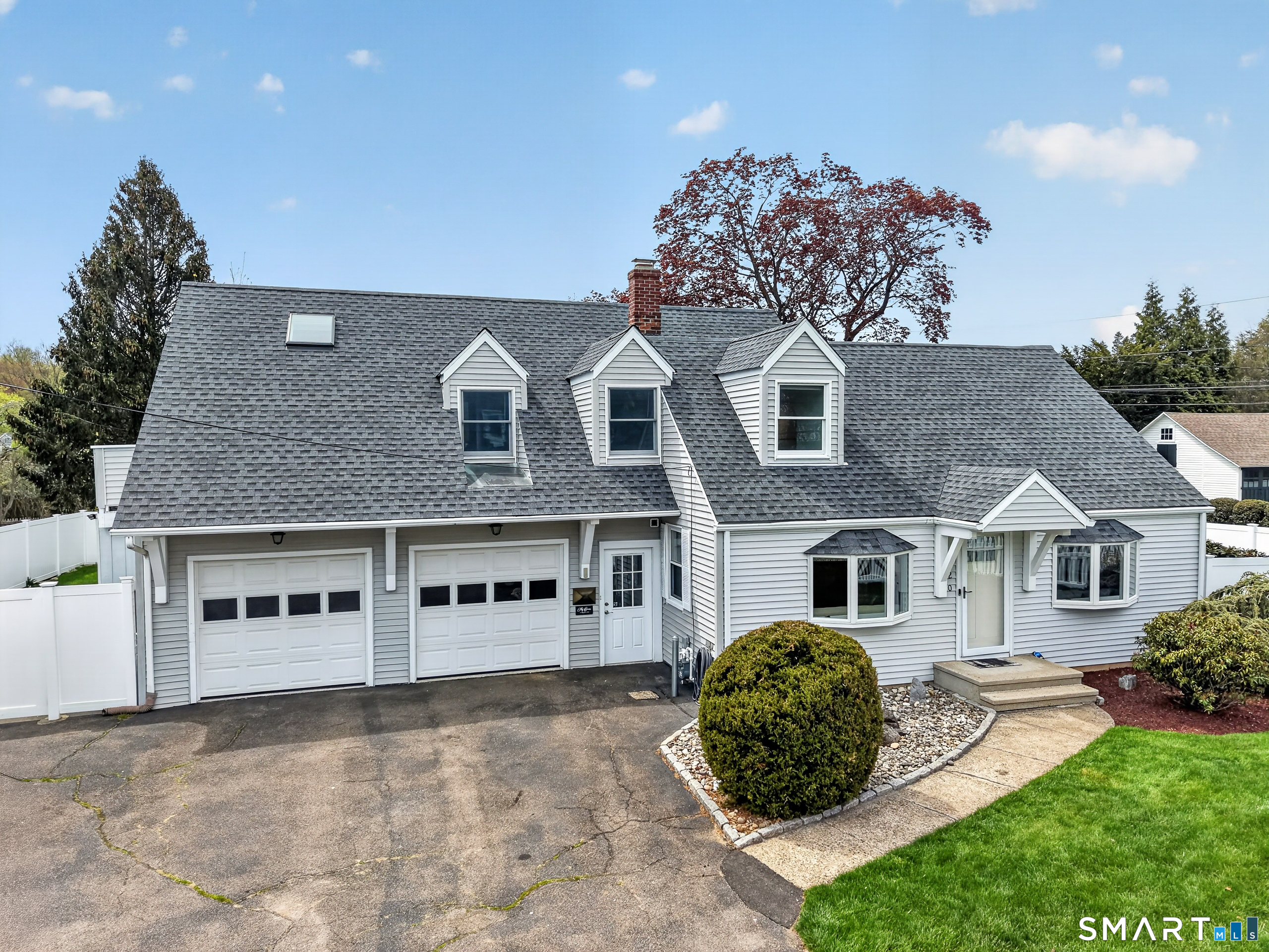 120 South Pine Creek Road, Fairfield, CT 06824 | For Sale at $1,150,000