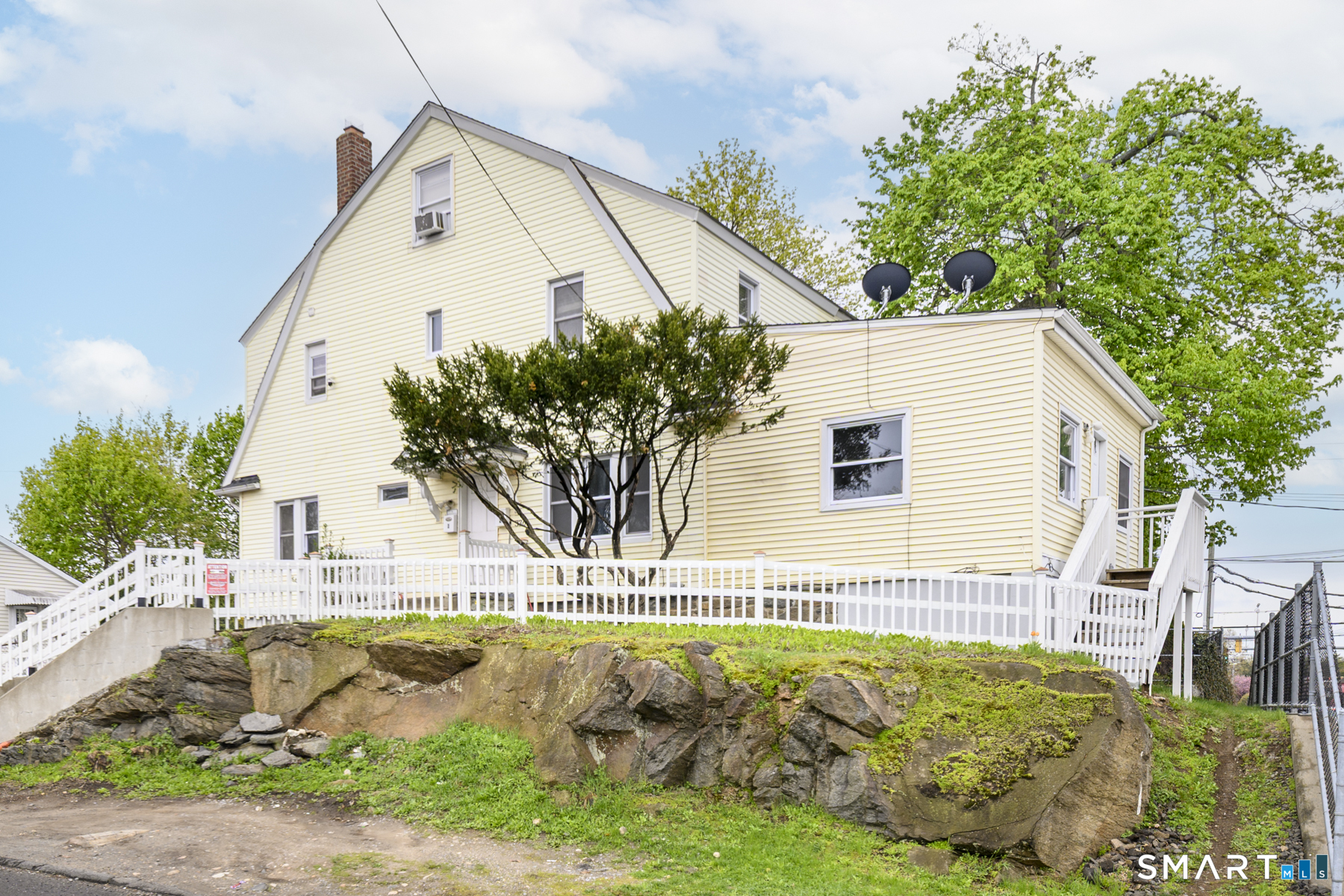 336 West Avenue, Stamford, CT 06902 | For Sale at $845,000