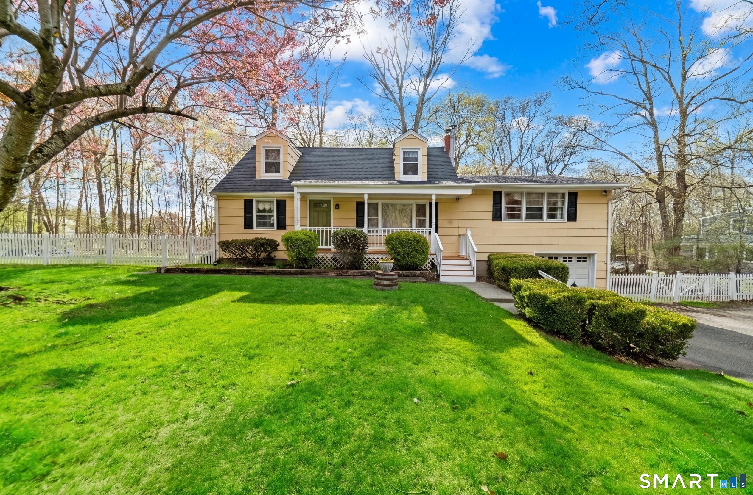 34 Lynn Drive, Monroe, CT 06468 | For Sale at $599,000