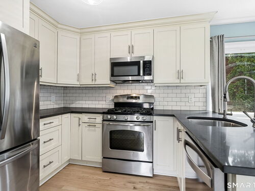  townhouse condo for sale located at 80 County Street, 8a, Norwalk, CT 06851