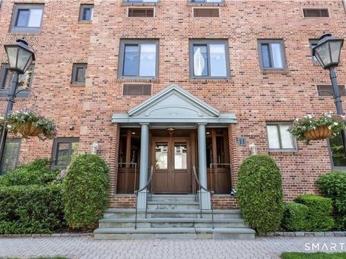  townhouse condo for sale located at 11 Lafayette Court, 1c, Greenwich, CT 06830
