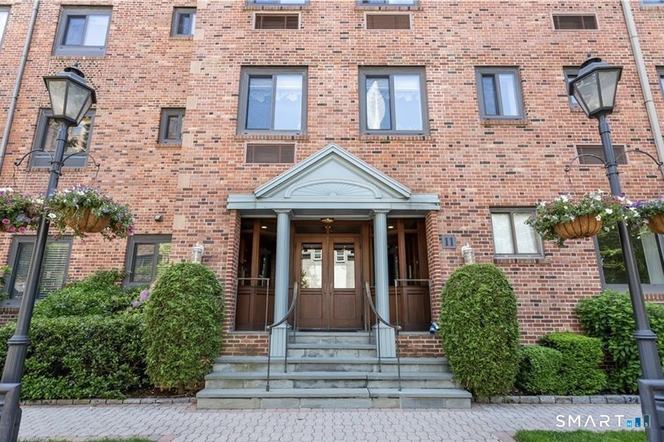 11 Lafayette Court, 1c, Greenwich, CT 06830 | For Sale at $1,550,000