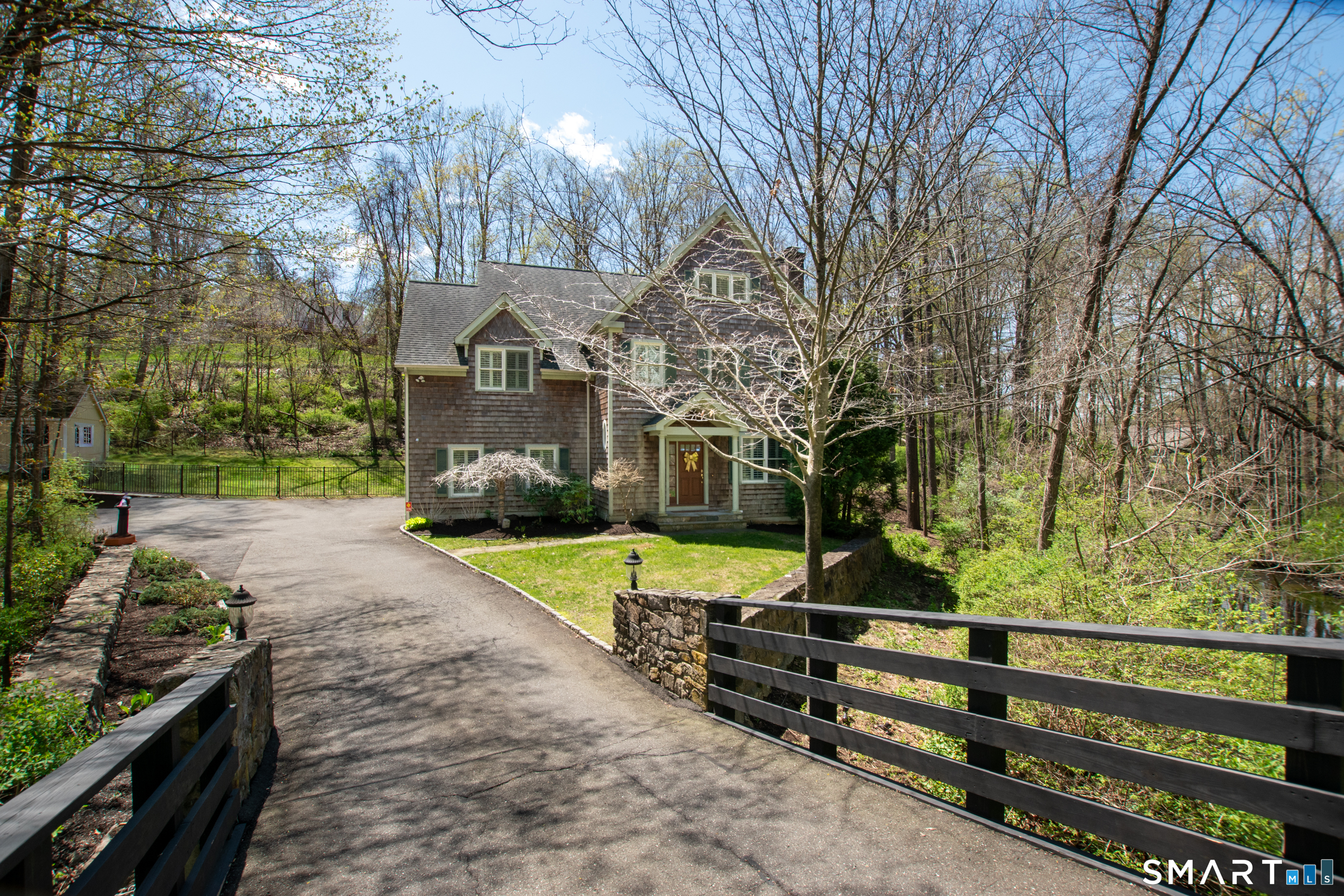 88 Ledges Road, Ridgefield, CT 06877 | For Sale at $1,150,000