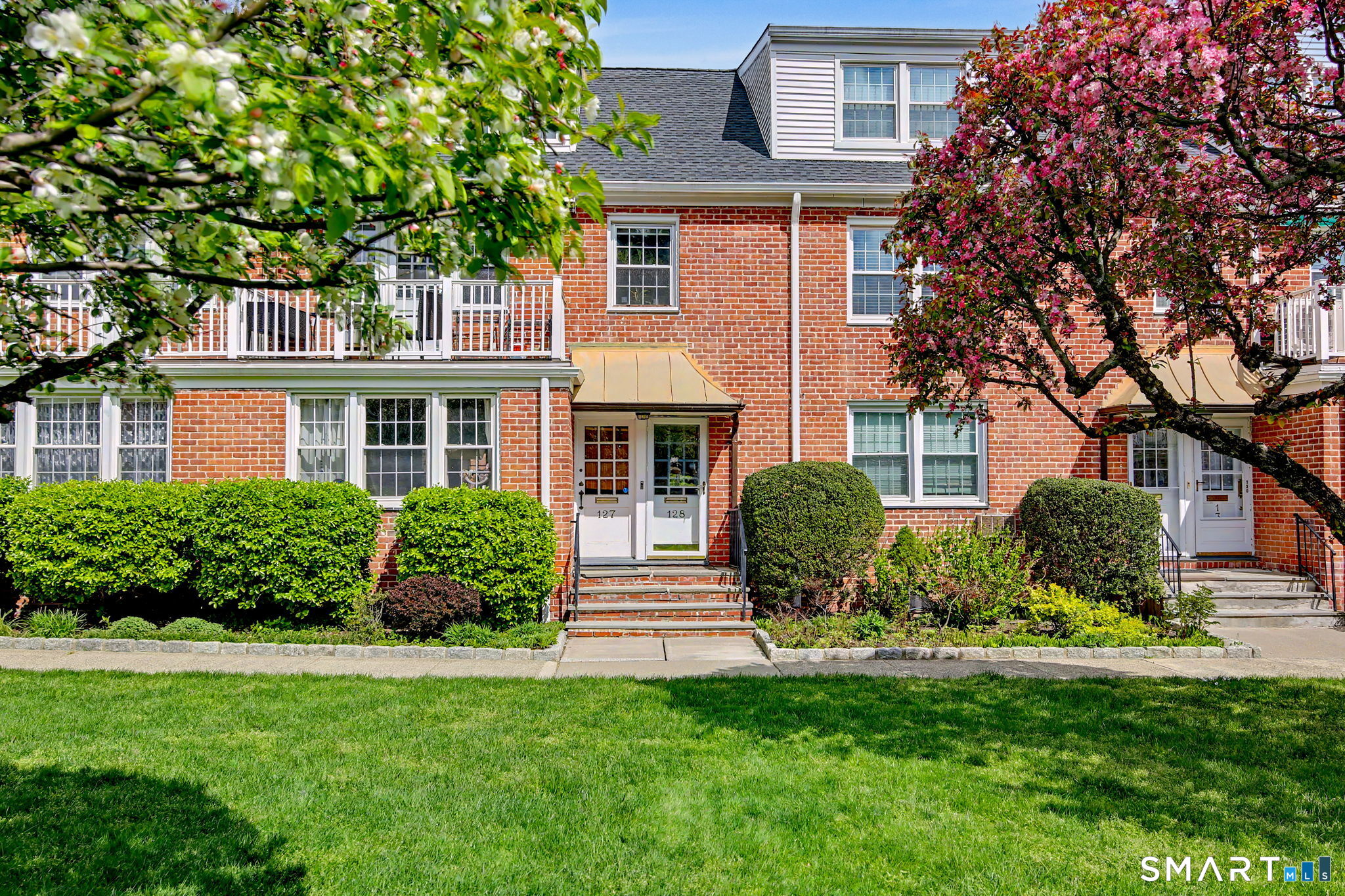 128 Putnam Park, 128, Greenwich, CT 06830 | For Sale at $949,000