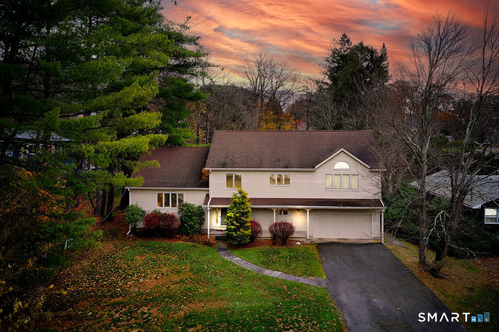 66 Wynn Wood Drive, Fairfield, CT 06825 | For Sale at $995,000