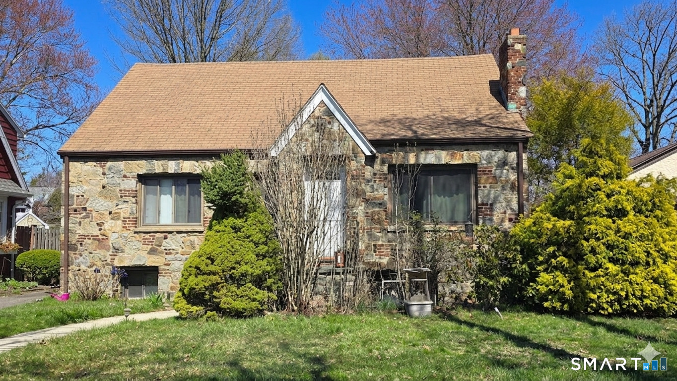 86 Placid Avenue, Stratford, CT 06615 | For Sale at $360,000
