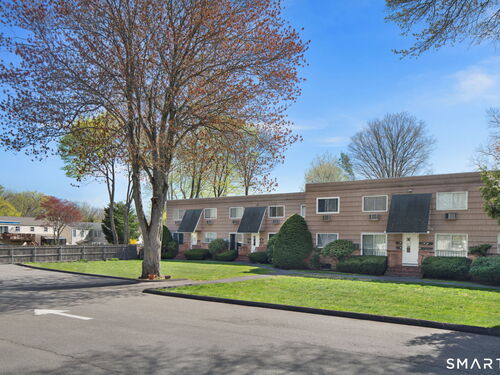  condo home for sale located at 201 Highview Avenue, f2, Stamford, CT 06907