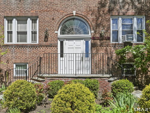  condo home for sale located at 70 Strawberry Hill Avenue, 1-3a, Stamford, CT 06902