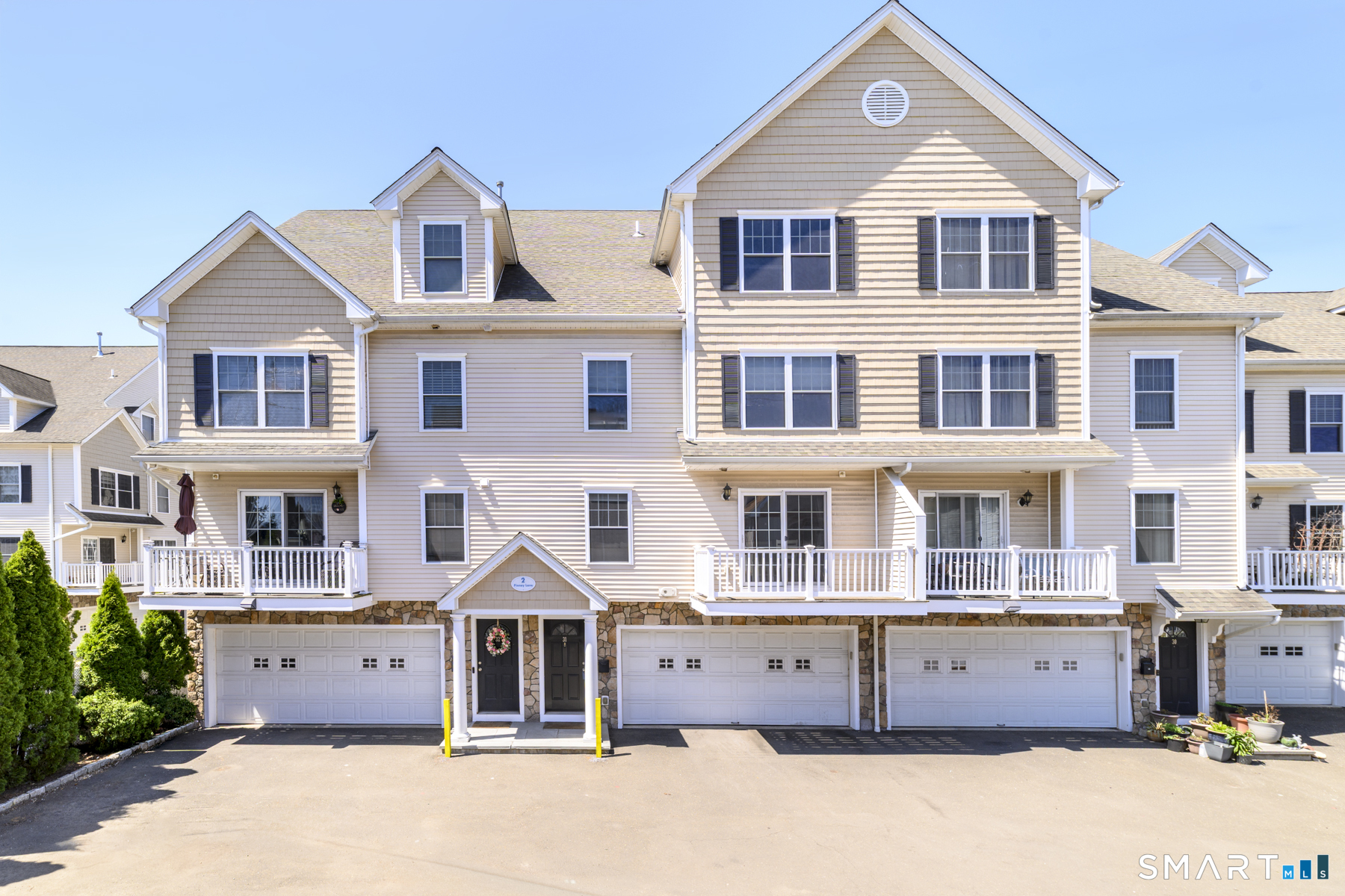 2 Finney Lane, 31, Stamford, CT 06902 | For Sale at $590,000