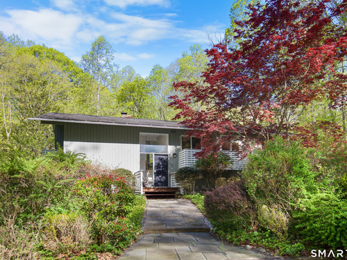  single family home for sale located at 4 Baywood Lane, Westport, CT 06880