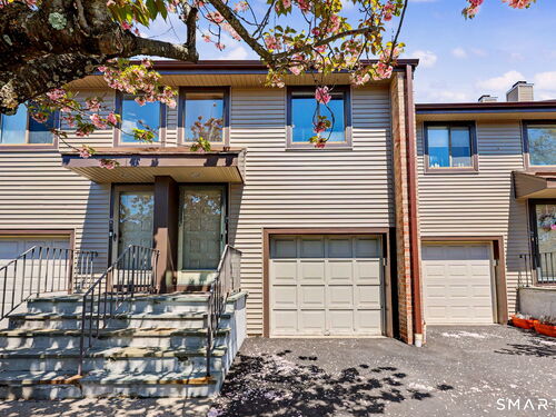  townhouse condo for sale located at 2539 Bedford Street, 34c, Stamford, CT 06905
