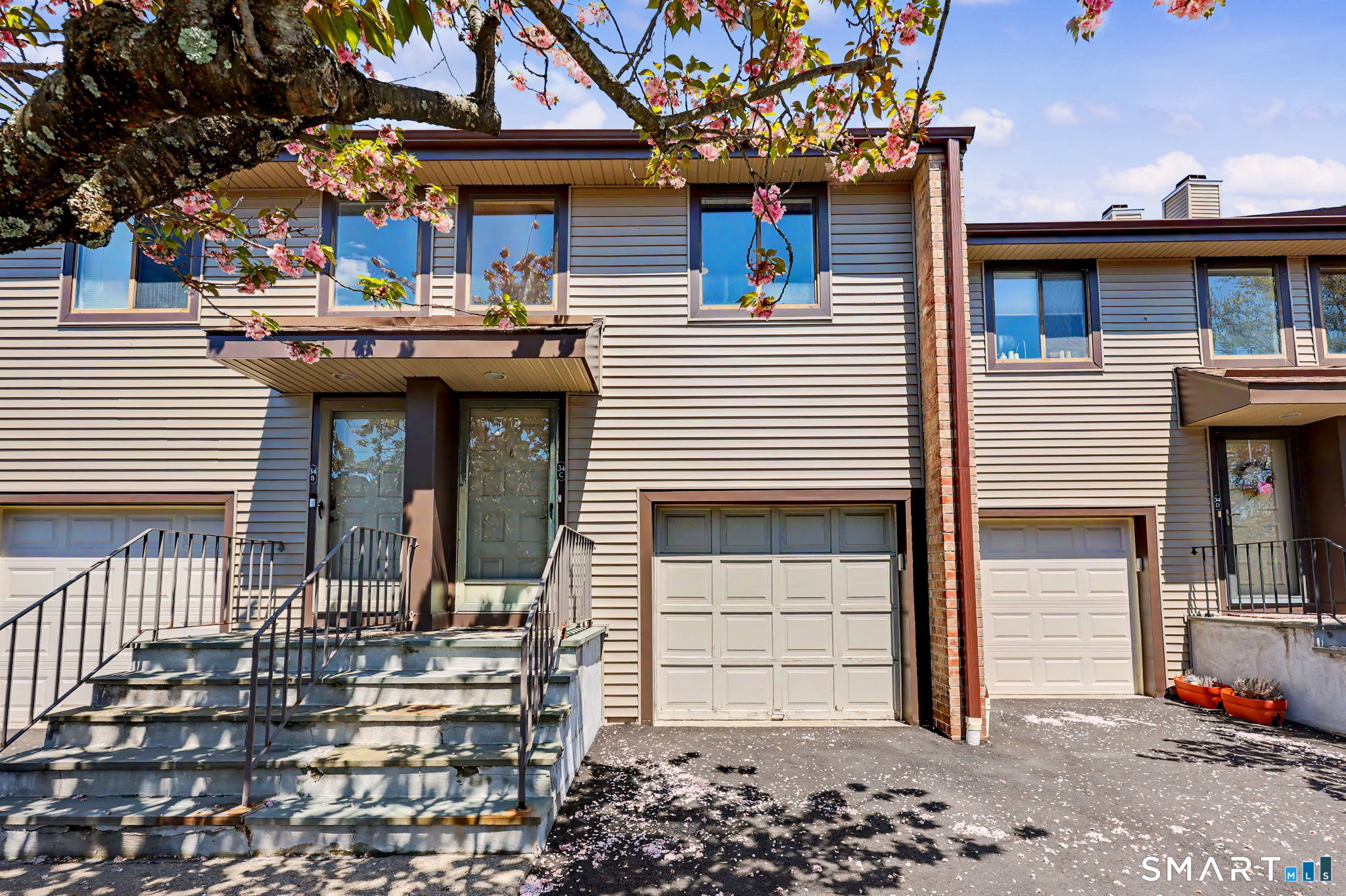 2539 Bedford Street, 34c, Stamford, CT 06905 | For Sale at $589,000