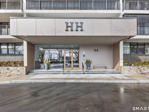  condo home for sale located at 44 Strawberry Hill Avenue, 8k, Stamford, CT 06902