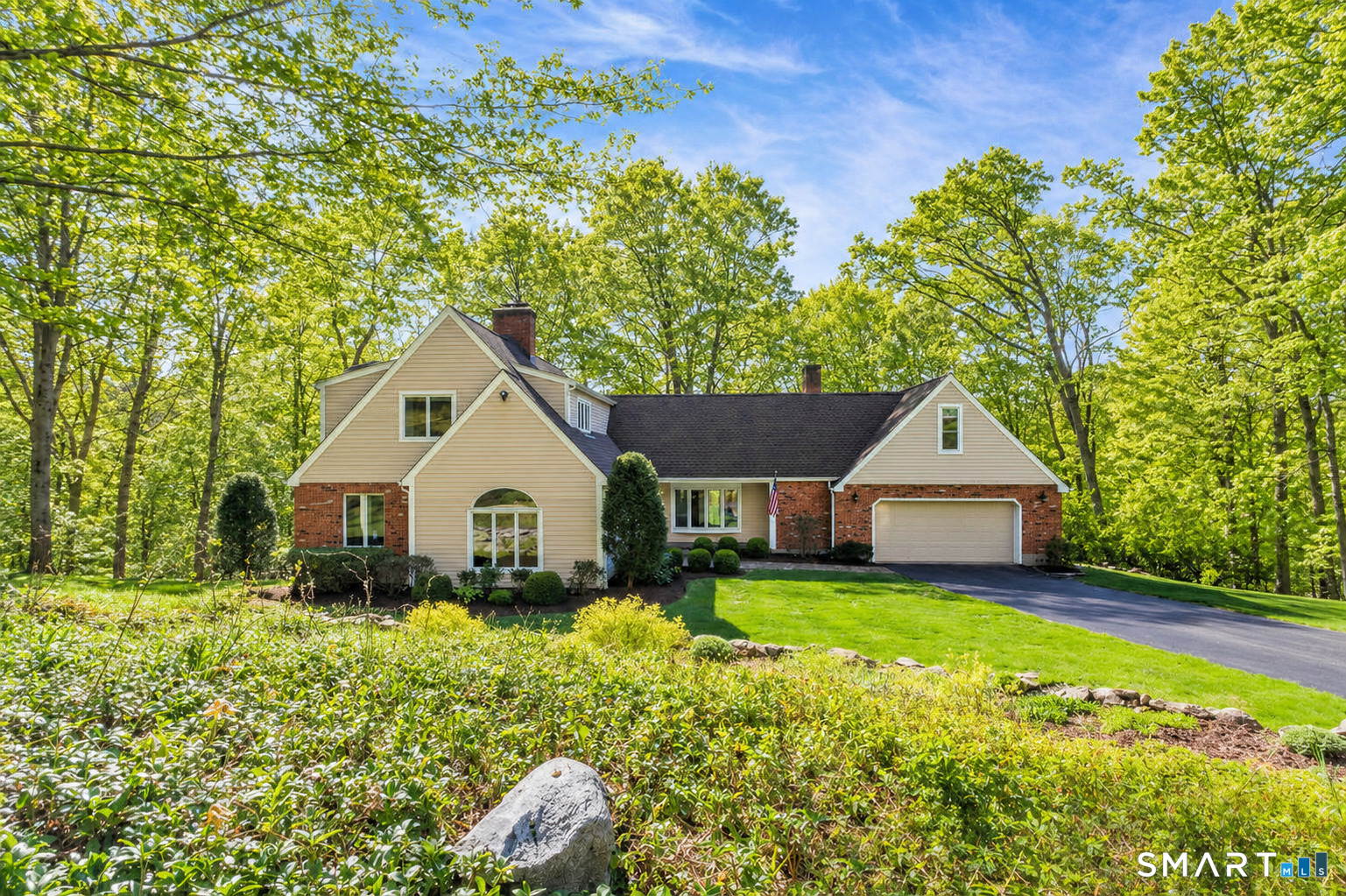 37 Hidden Brook Drive, Brookfield, CT 06804 | For Sale at $814,900