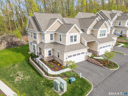  townhouse condo for sale located at 16 Hunting Ridge Lane, Bethel, CT 06801