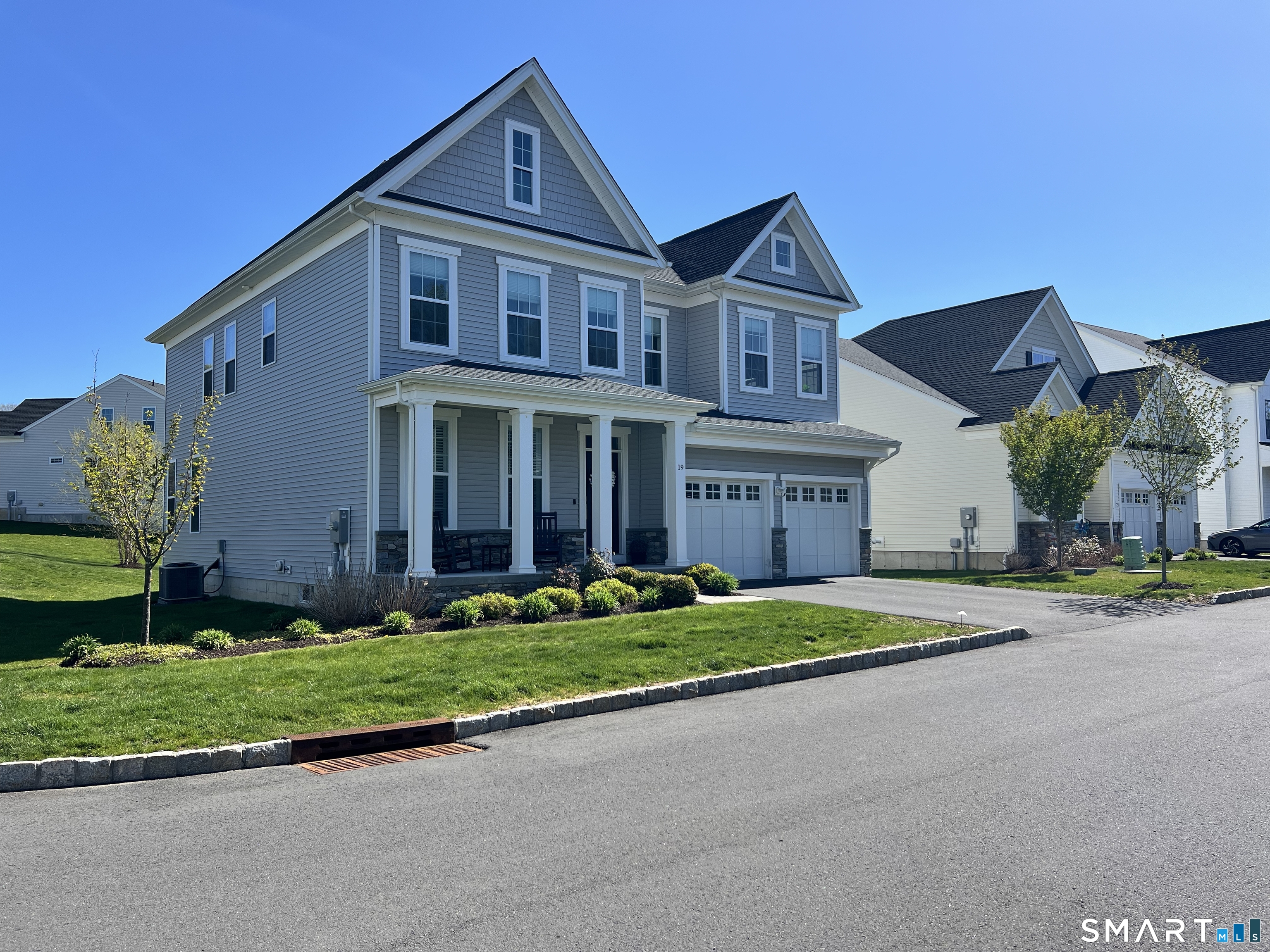 19 Enclave Circle, 19, Newtown, CT 06470 | For Sale at $1,078,000