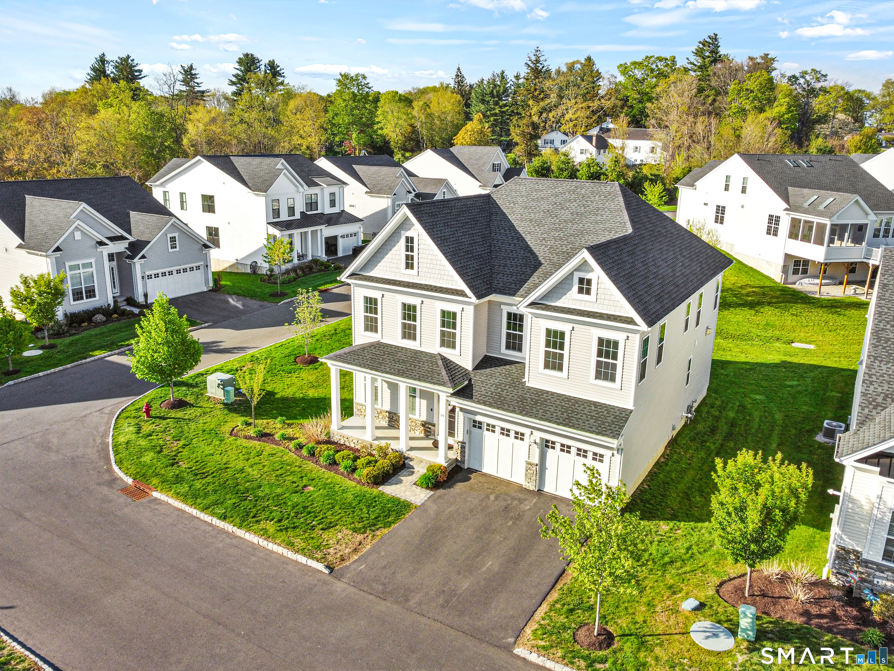 19 Enclave Circle, 19, Newtown, CT 06470 | For Sale at $1,078,000