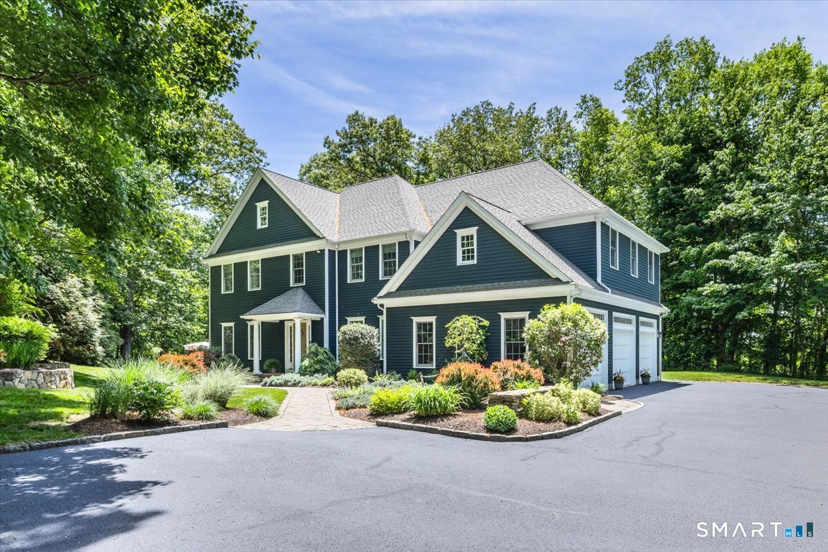 7 Pinnacle Drive, Newtown, CT 06470 | For Sale at $989,900