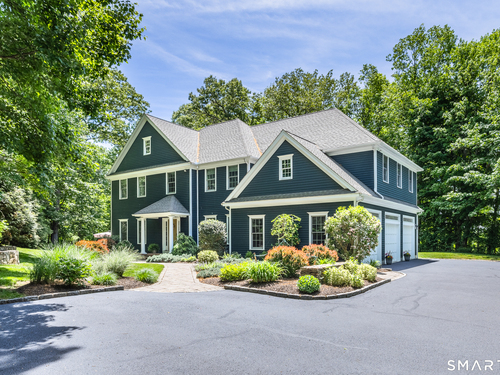  single family home for sale located at 7 Pinnacle Drive, Newtown, CT 06470