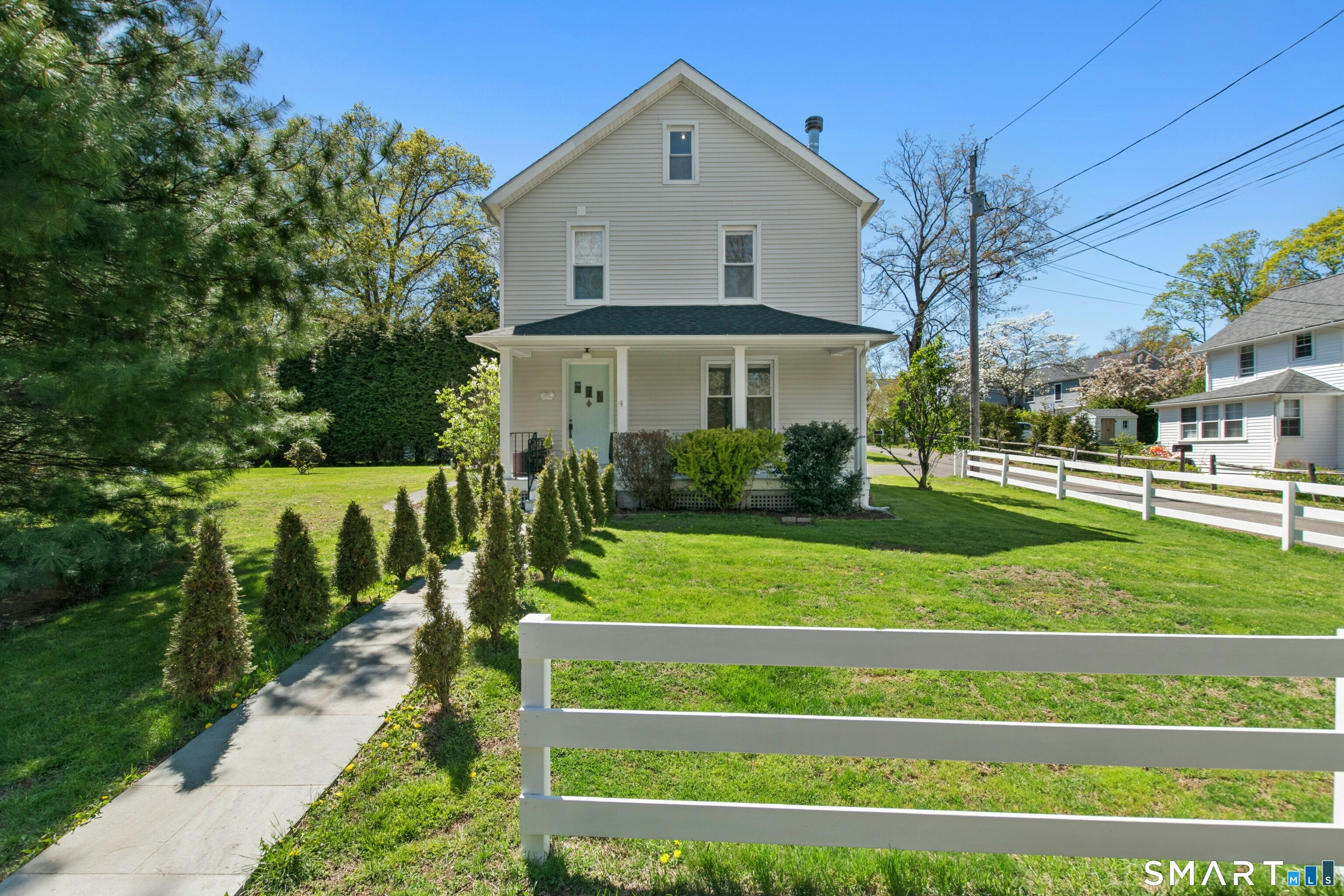 180 Oxford Road, Fairfield, CT 06890 | For Sale at $769,000