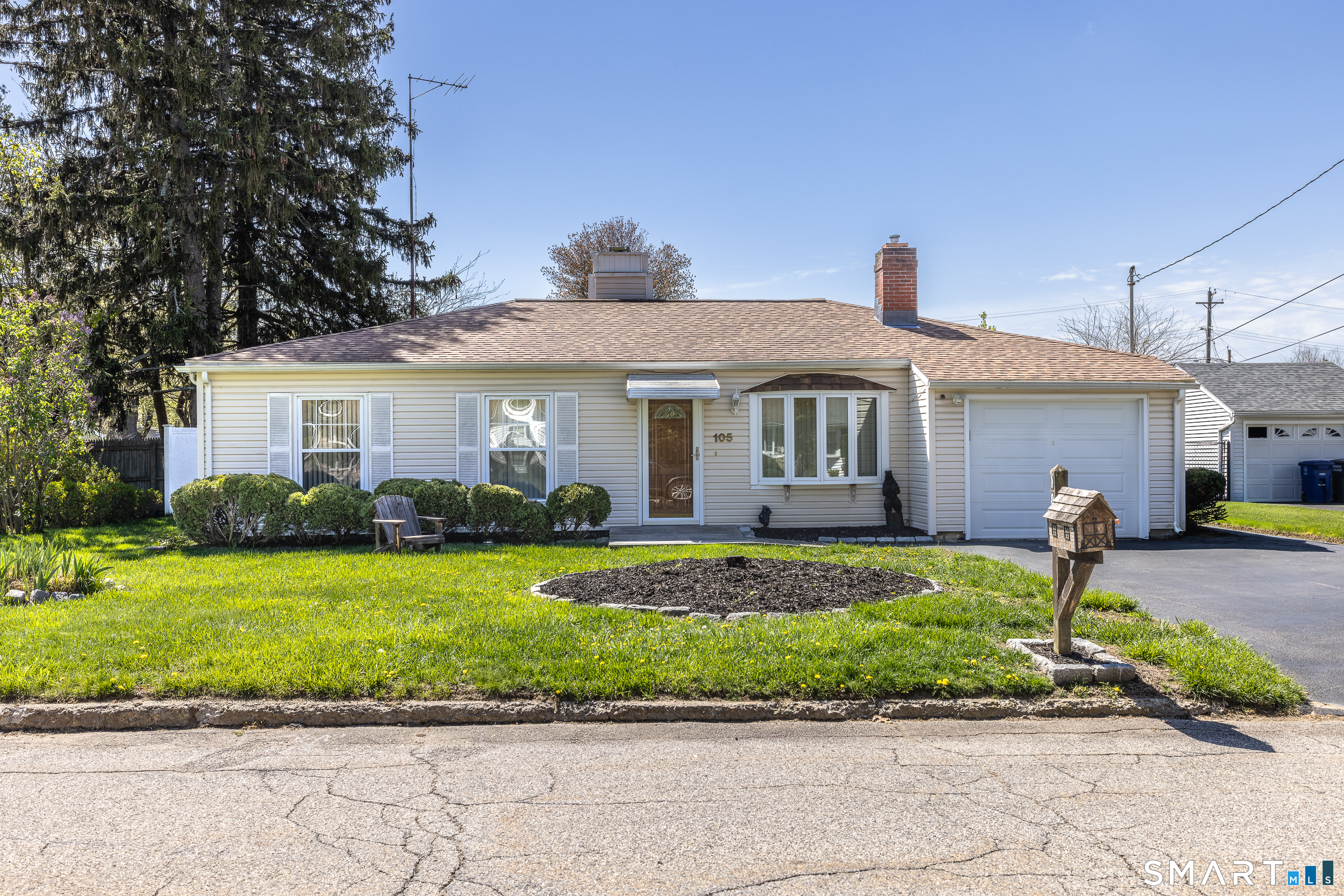 105 Bear Paw Road, Bridgeport, CT 06606 | For Sale at $425,000