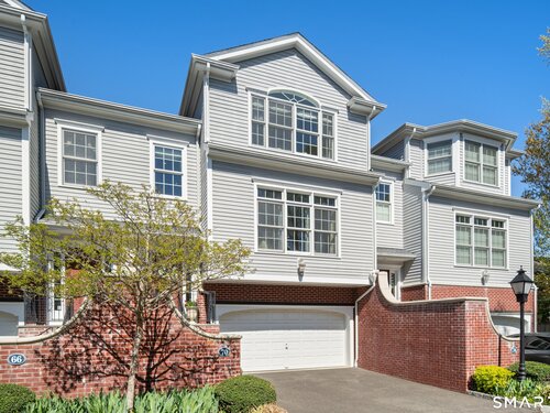  townhouse condo for sale located at 70 Southport Place, Fairfield, CT 06890