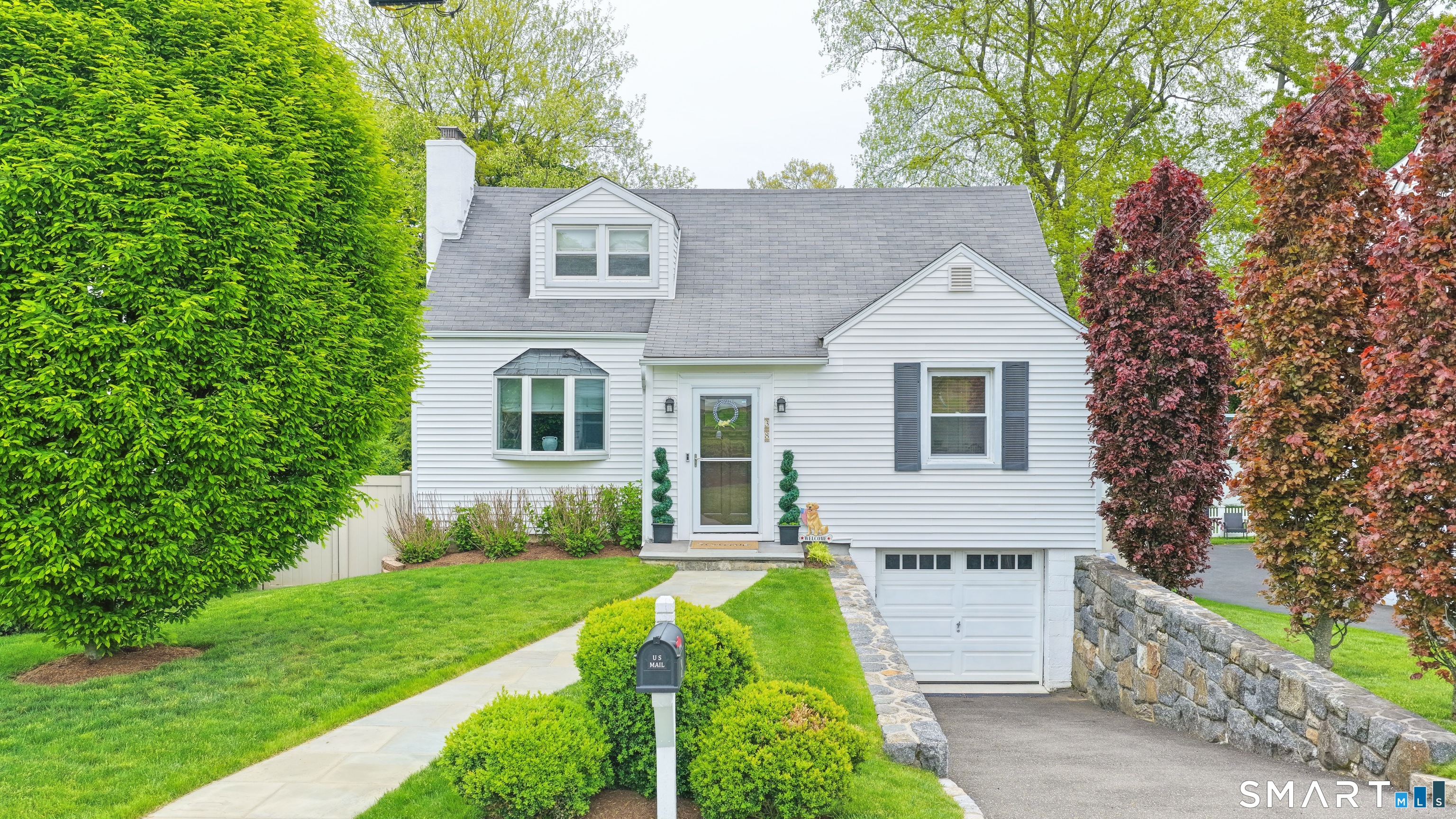 38 Francis Lane, Greenwich, CT 06831 | For Sale at $1,395,000