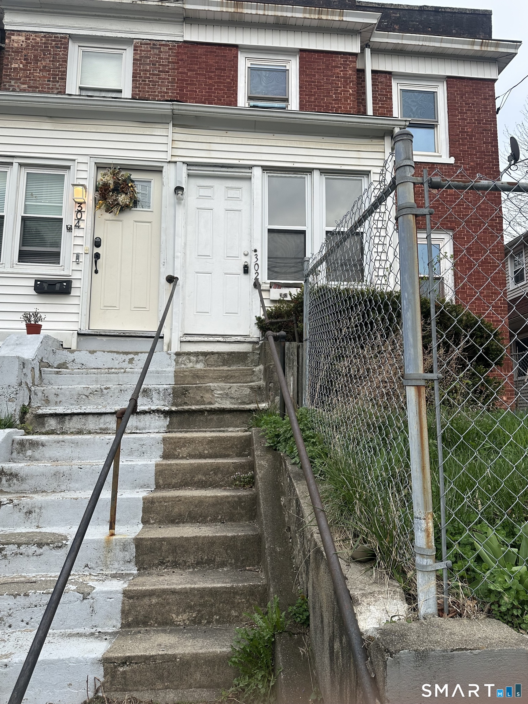 302 Dover Street, Bridgeport, CT 06610 | For Sale at $324,900