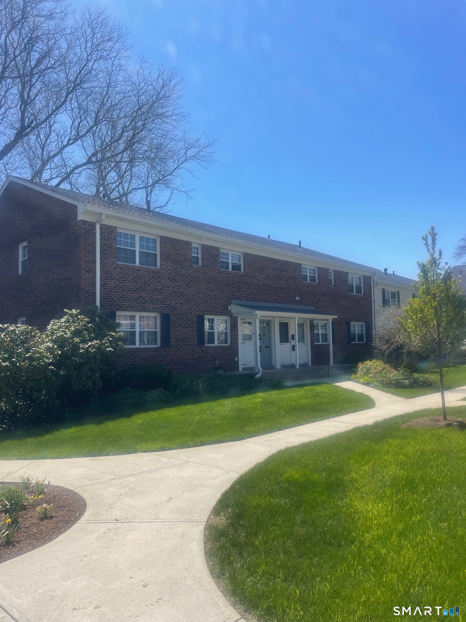245 Unquowa Road, 44, Fairfield, CT 06824 | For Sale at $672,000