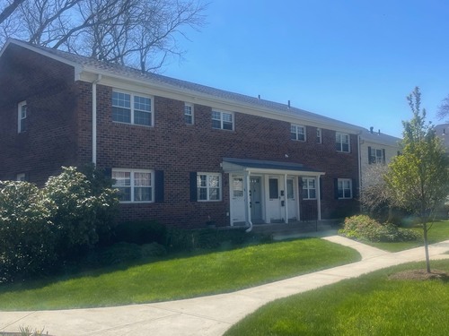  condo home for sale located at 245 Unquowa Road, 44, Fairfield, CT 06824