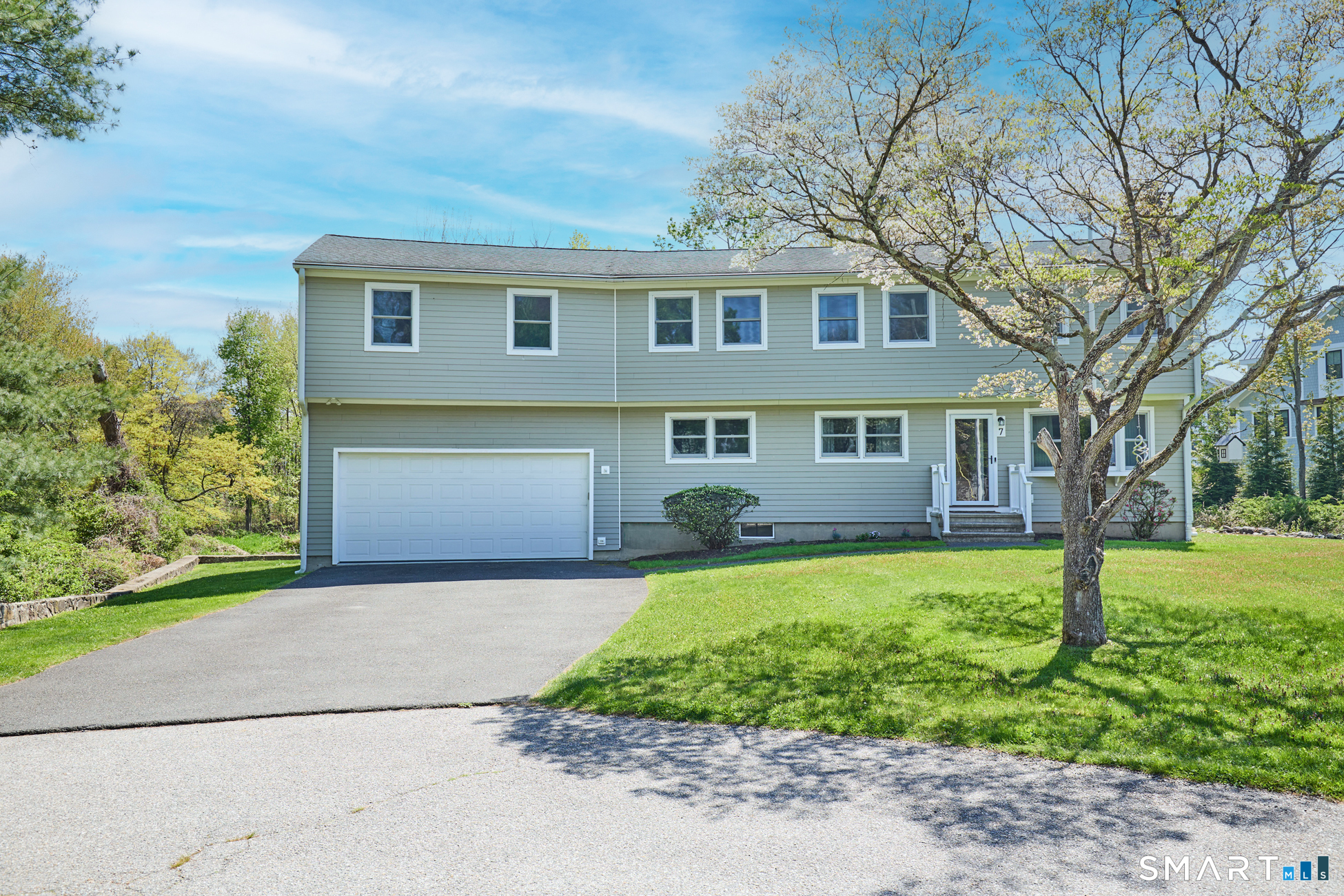 7 Keller Lane, Westport, CT 06880 | For Sale at $1,325,000