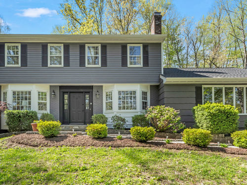 single family home for sale located at 7 Arapaho Road, Brookfield, CT 06804