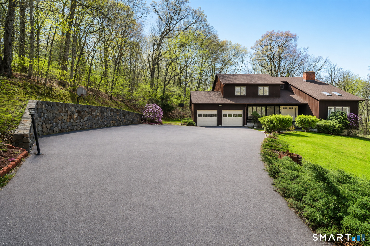 63 North Mountain Road, Brookfield, CT 06804 | For Sale at $695,000