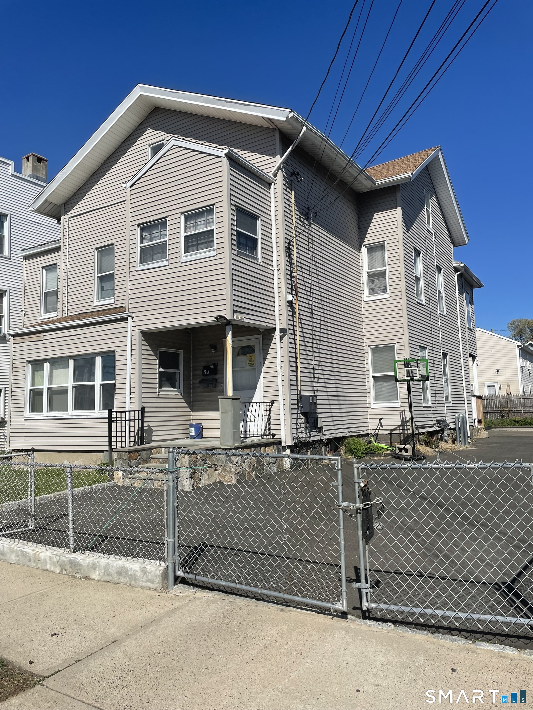 196 Park Street, Bridgeport, CT 06608 | For Sale at $575,000
