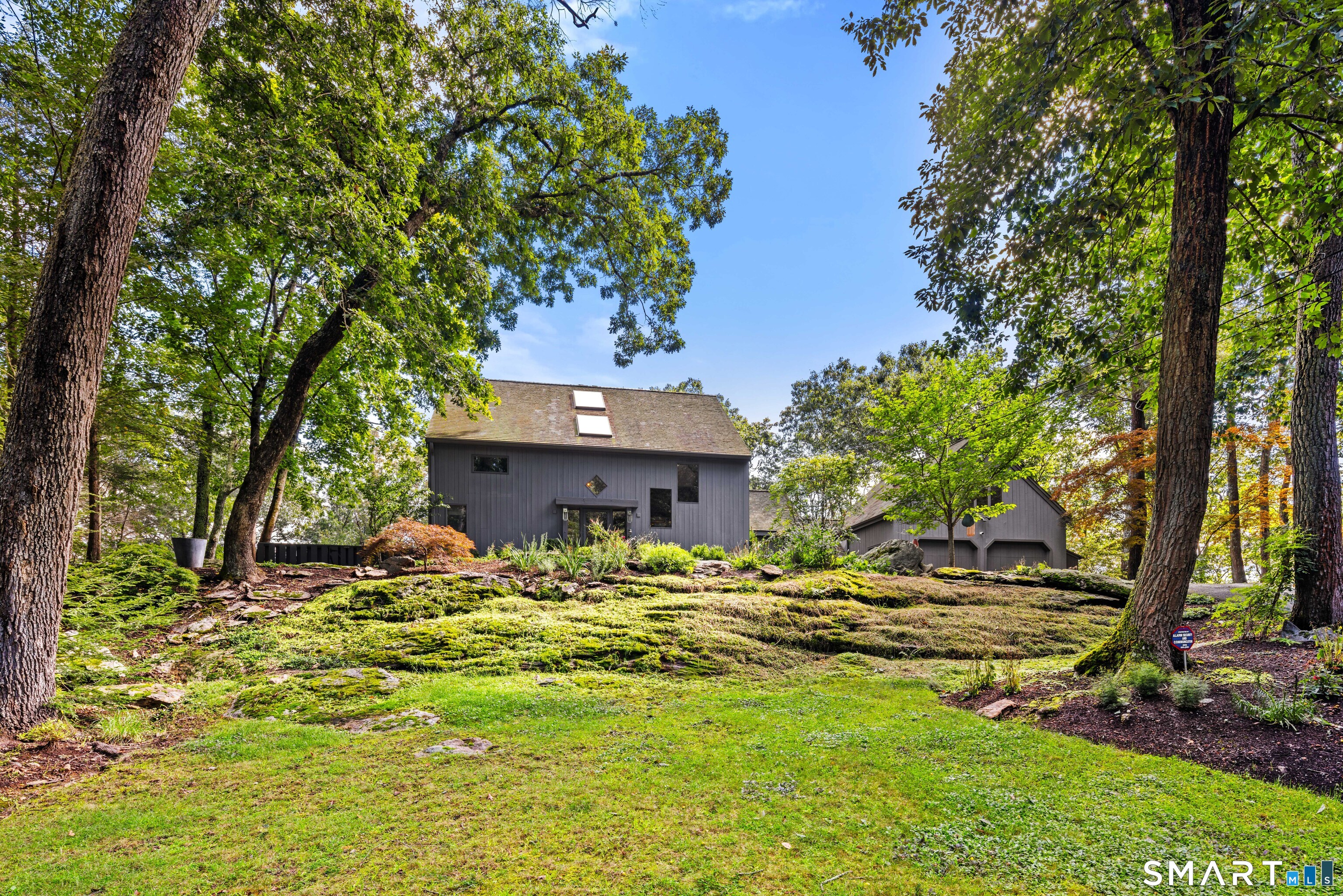 129 Davis Hill Road, Weston, CT 06883 | For Sale at $1,775,000
