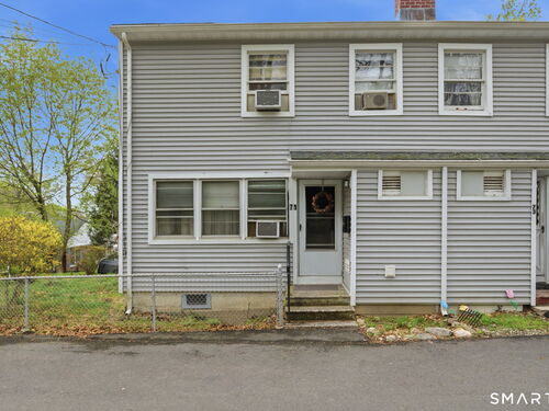  co-op home for sale located at 71 Cupheag Crescent, Stratford, CT 06614
