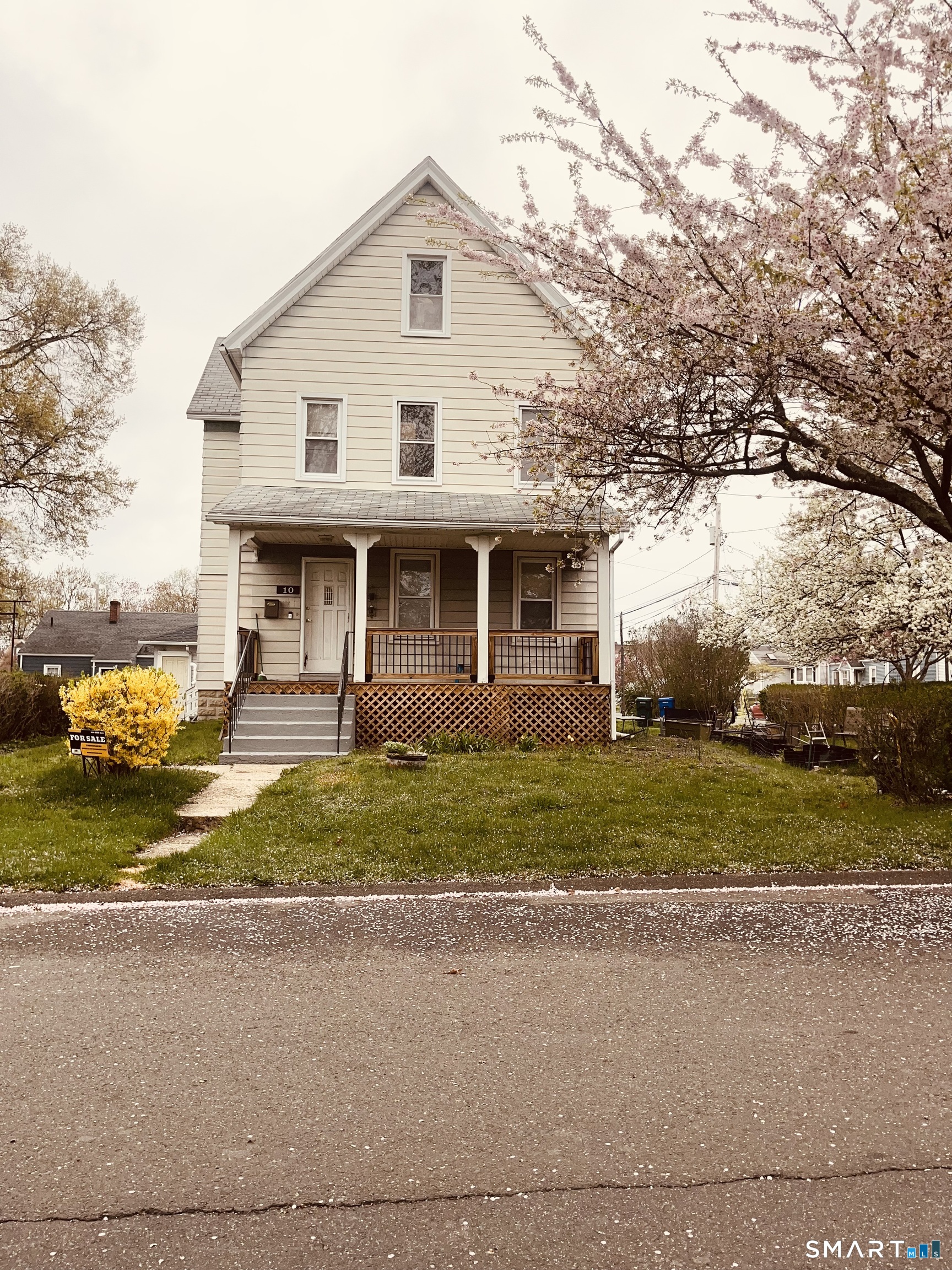 10 Graham Street, Stratford, CT 06615 | For Sale at $419,999